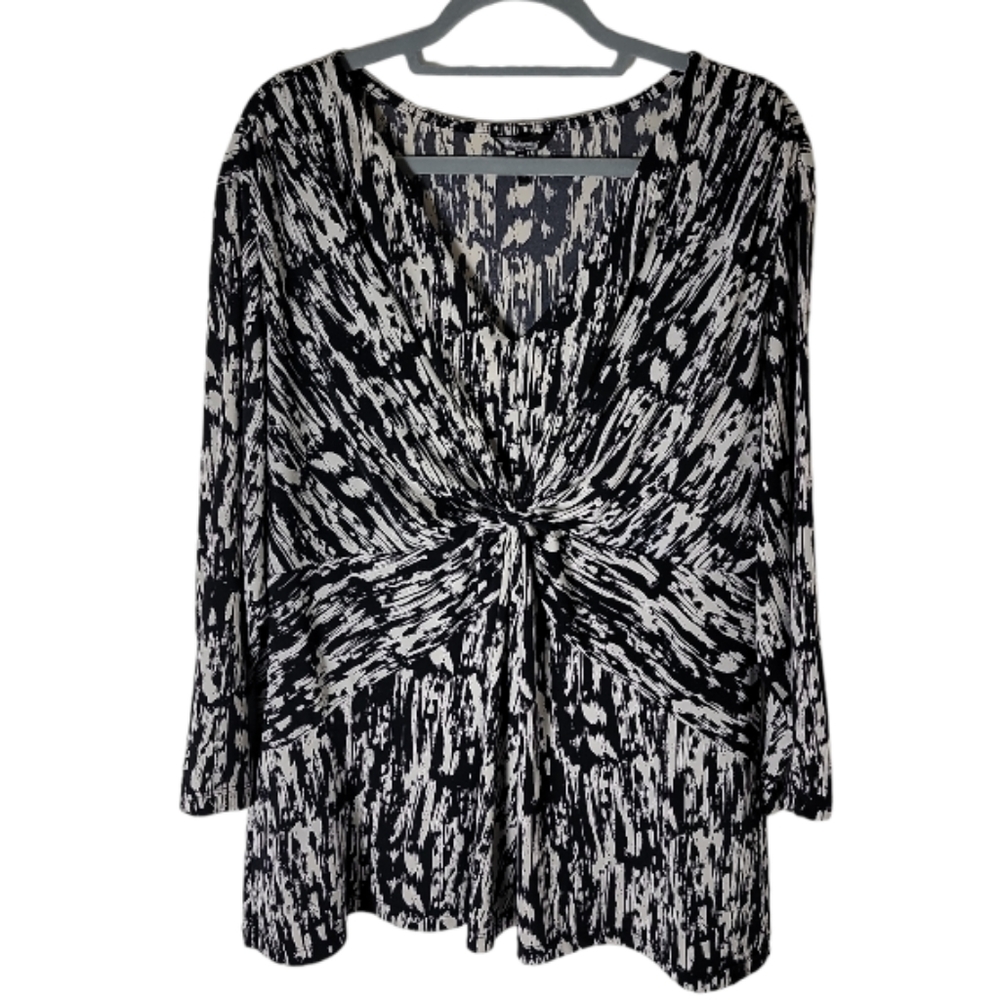 Daisy Fuentes twist front v neck top wome 2X plus black cream 3/4 sleeve stretch